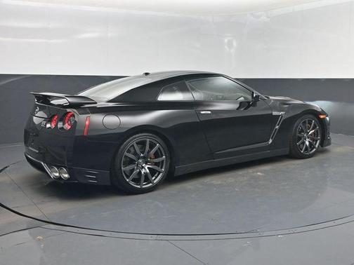 2012 Nissan GT-R Premium