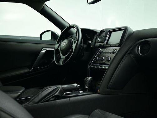 2012 Nissan GT-R Premium
