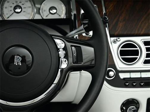 2016 Rolls-Royce Dawn 
