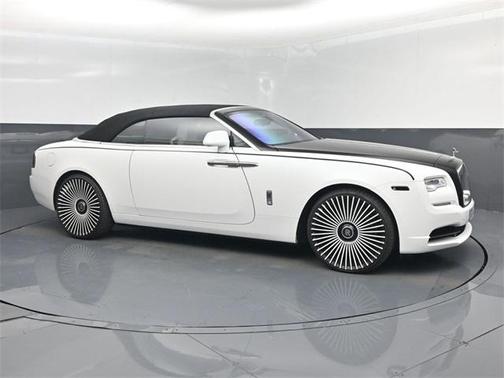 2016 Rolls-Royce Dawn Base