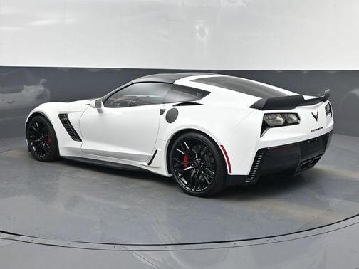Arctic White 2016 Chevrolet Corvette Z06