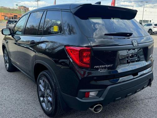 Crystal Black Pearl 2023 Honda Passport AWD EX-L