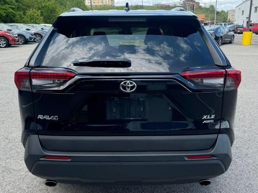 Midnight Black Metallic 2021 Toyota RAV4 XLE