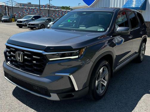 Modern Steel Metallic 2025 Honda Pilot EX-L