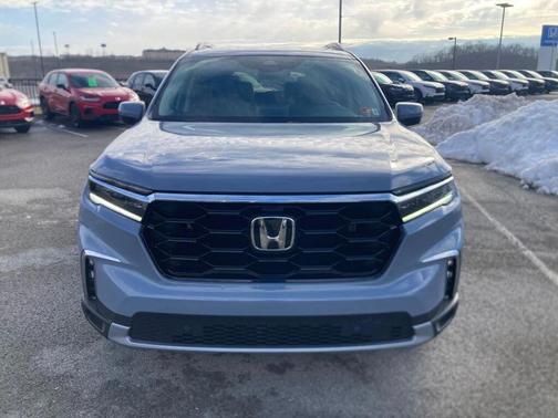 2025 Honda Pilot Touring 8-Passenger
