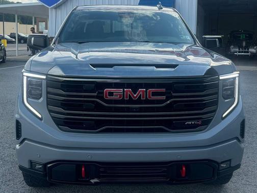 Thunderstorm Gray 2024 GMC Sierra 1500 AT4