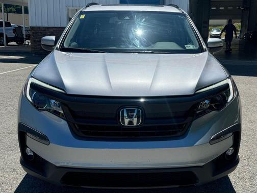 Lunar Silver Metallic 2021 Honda Pilot AWD Special Edition