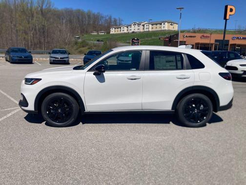Platinum White Pearl 2026 Honda HR-V AWD Sport