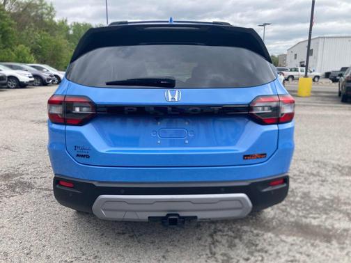 Diffused Sky Pearl 2025 Honda Pilot TrailSport