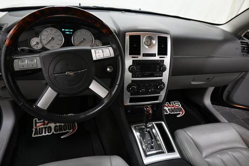 2006 Chrysler 300C Base