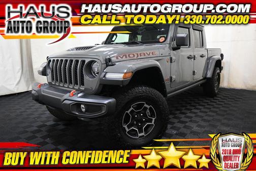 Sting-Gray Clearcoat 2022 Jeep Gladiator Mojave