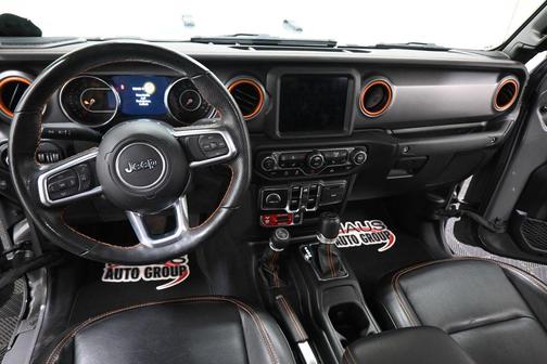 Sting-Gray Clearcoat 2022 Jeep Gladiator Mojave
