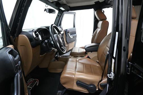 Black Clearcoat 2011 Jeep Wrangler Unlimited Sahara