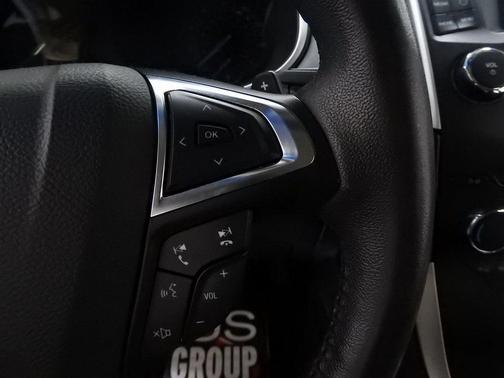 Photo 4 of 41 of 2017 Ford Edge SEL