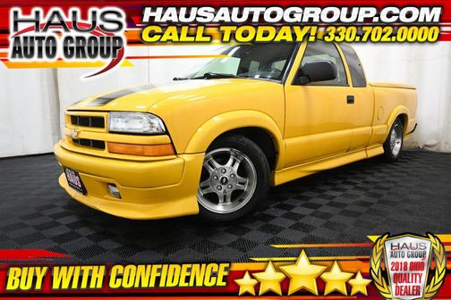 2002 Chevrolet S-10 Base