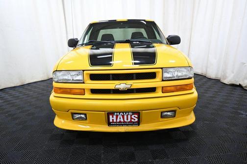 2002 Chevrolet S-10 Base