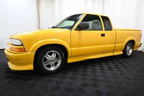 2002 Chevrolet S-10 Base