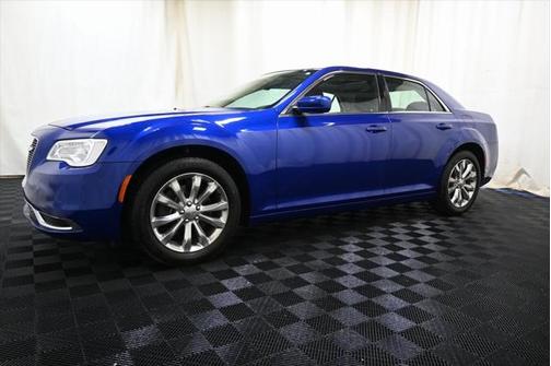 2020 Chrysler 300 Touring