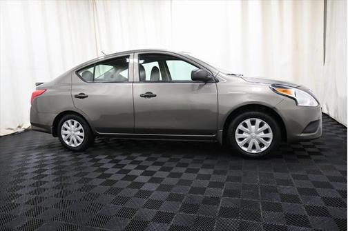 2015 Nissan Versa 1.6 S+