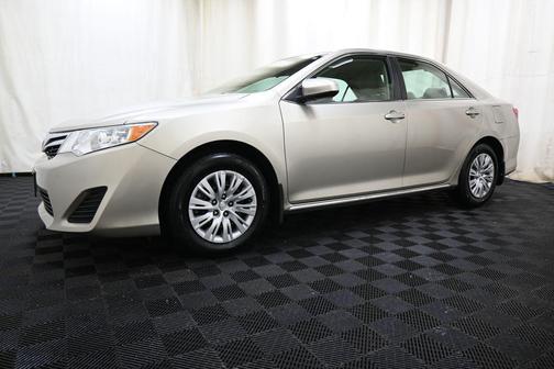 Creme Brulee Mica 2014 Toyota Camry LE