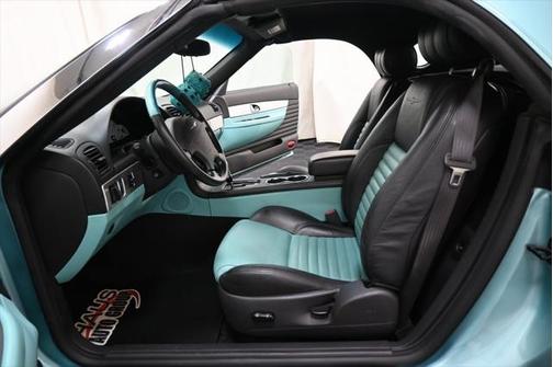 2002 Ford Thunderbird Base