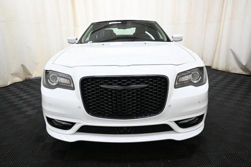 2022 Chrysler 300 Touring