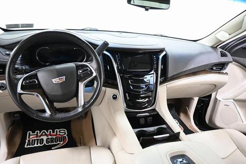2018 Cadillac Escalade Luxury