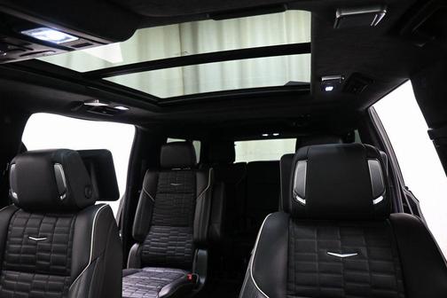 2023 Cadillac Escalade ESV Sport Platinum