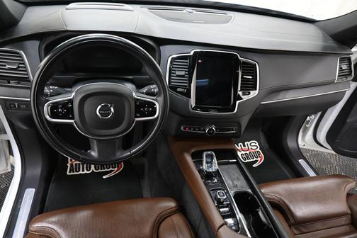 2021 Volvo XC90 Recharge Plug-In Hybrid T8 Inscription 7 Passenger