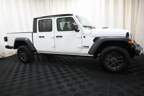 2025 Jeep Gladiator Sport S