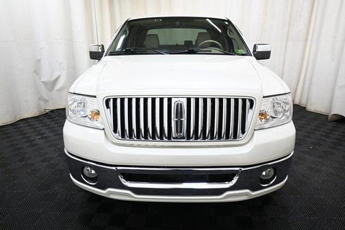 2006 Lincoln Mark LT Base