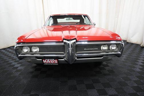 1968 Pontiac Bonneville 