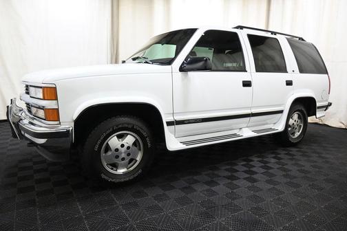 White 1995 Chevrolet Tahoe Base