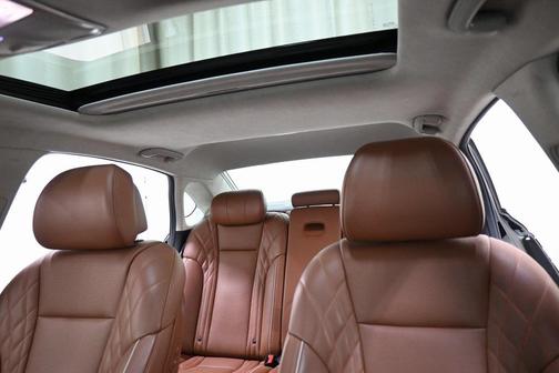 2019 Kia K900 Luxury