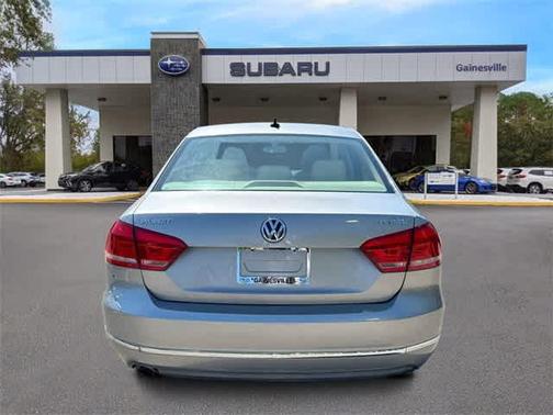 2014 Volkswagen Passat 1.8T Auto SEL Premium
