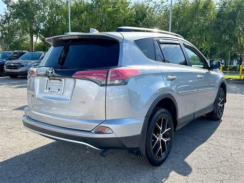 2018 Toyota RAV4 SE