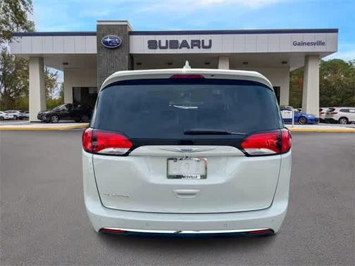 2020 Chrysler Pacifica Touring