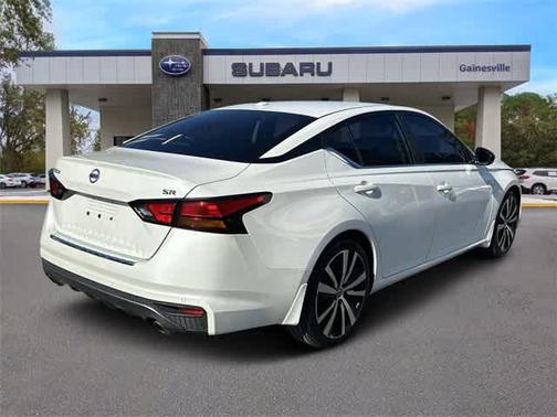 2021 Nissan Altima SR FWD