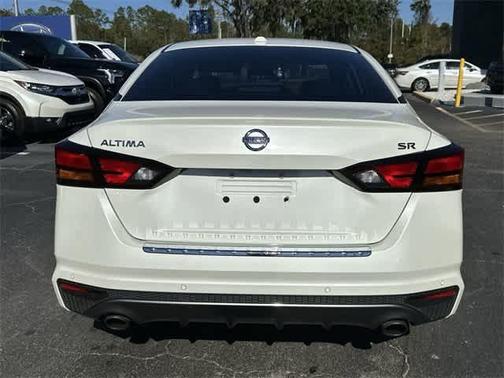 2021 Nissan Altima SR FWD