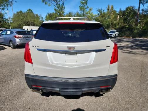 2017 Cadillac XT5 Base