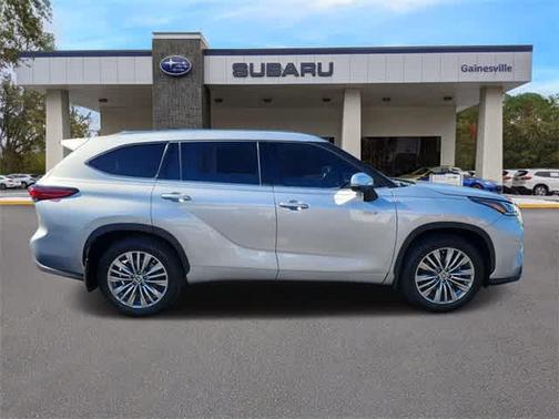 2021 Toyota Highlander Hybrid Platinum