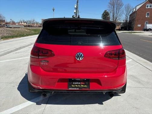 2016 Volkswagen Golf GTI 2.0T Autobahn w/Performance Package 4-Door