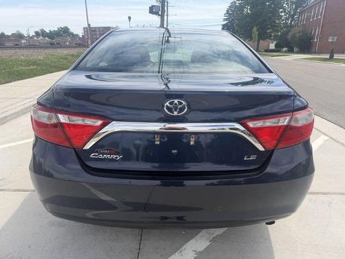 Parisian Night Pearl 2015 Toyota Camry LE