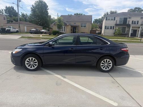 Parisian Night Pearl 2015 Toyota Camry LE