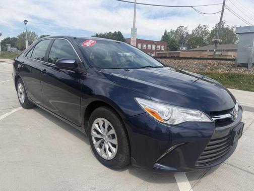 Parisian Night Pearl 2015 Toyota Camry LE