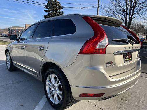 2016 Volvo XC60 T5 Premier