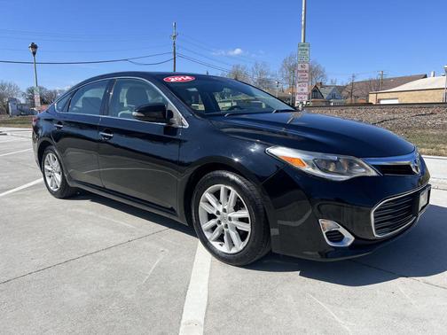 Attitude Black 2014 Toyota Avalon XLE Premium