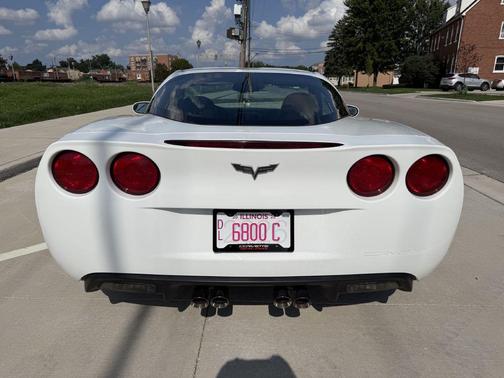 Arctic White 2006 Chevrolet Corvette Base