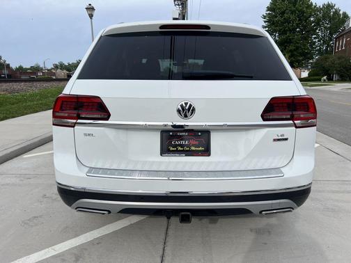 Pure White 2019 Volkswagen Atlas 3.6L SEL Premium