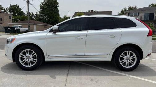 WHITE 2015 Volvo XC60 T5 Premier